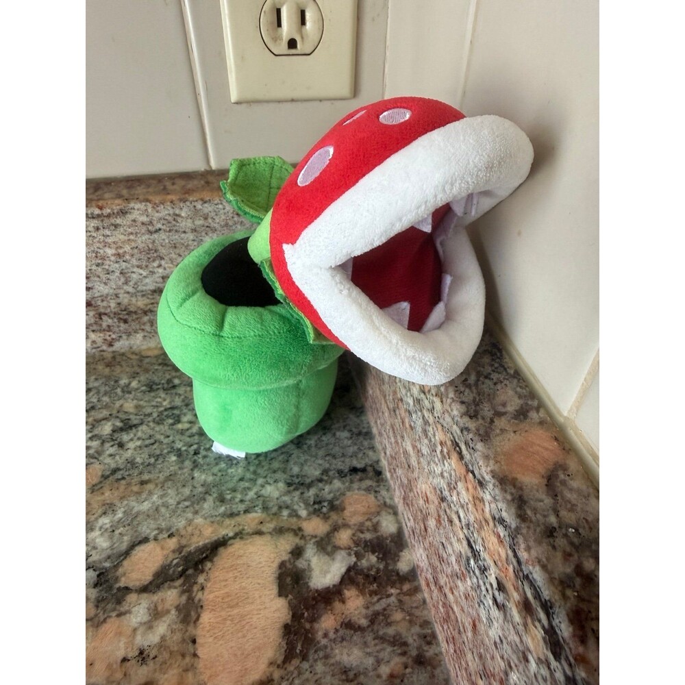 Super Mario Bros Piranha Plant Plush Doll Flower Figure Stuffed Toy 9 inch Gift
